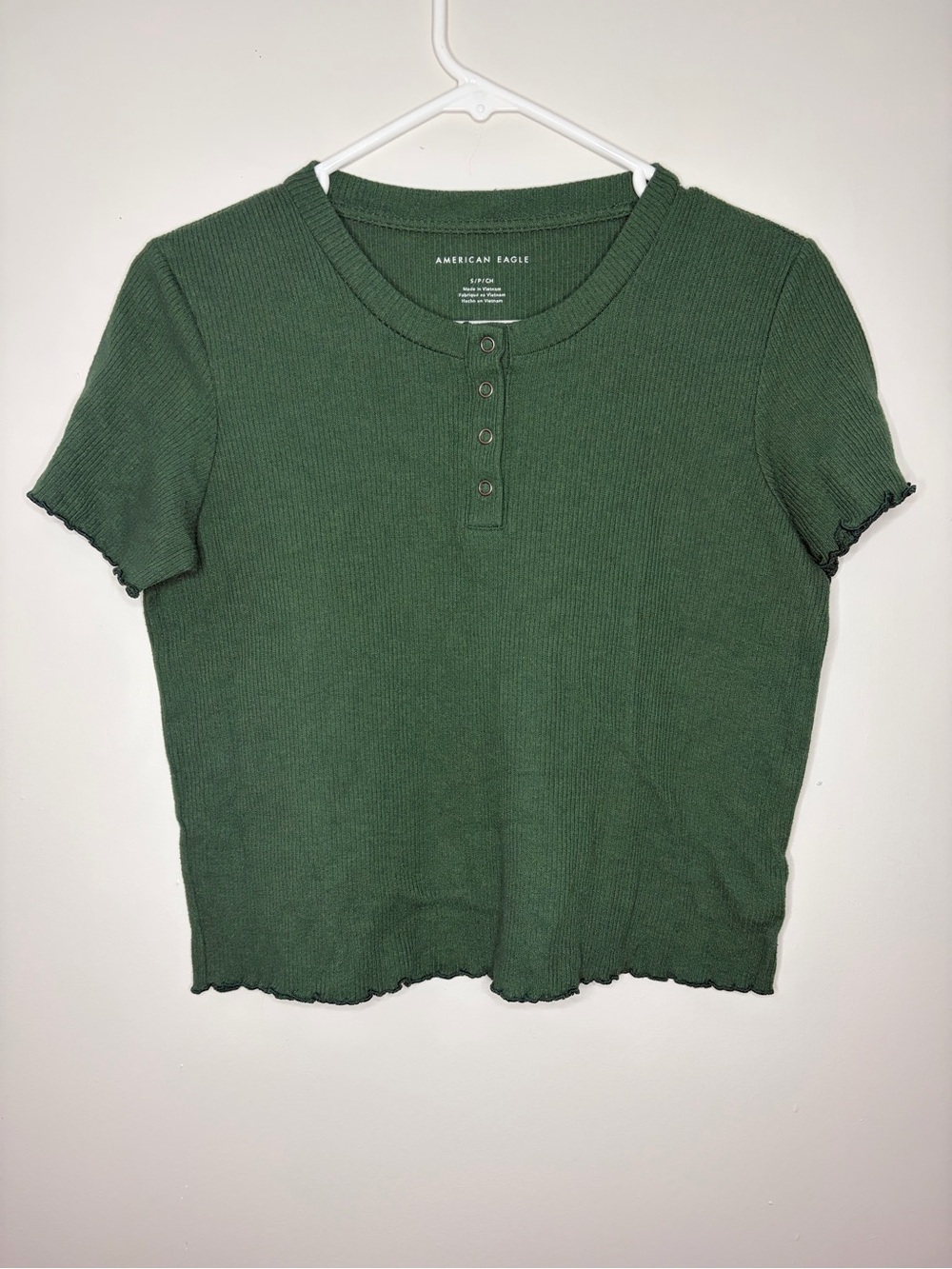 American Eagle Green Ribbed Henley Tee Lettuce Trim Fitted Crop Top Small